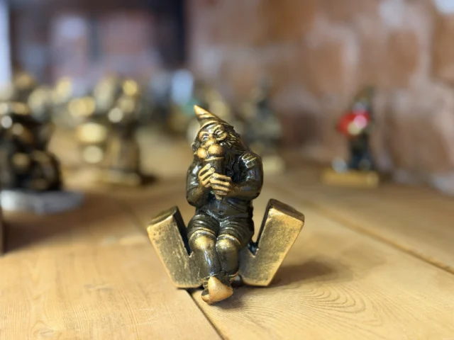 Krasnal z lodami – wrocławska figurka 9 cm